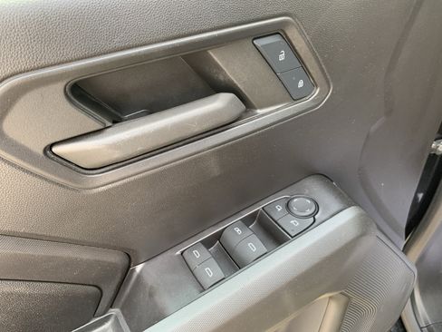 Used 2024 Chevrolet Colorado Trail Boss w/ Technology Package AWD/4WD image 18