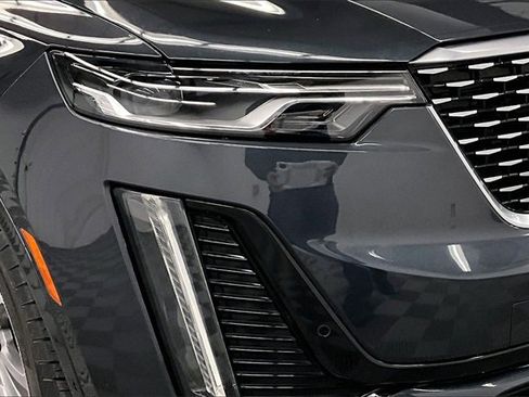 Used 2022 Cadillac XT6 Premium Luxury image 33