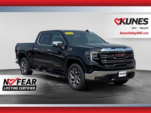 New 2026 GMC Sierra 1500 SLT w/ SLT Premium Plus Package AWD/4WD image 1