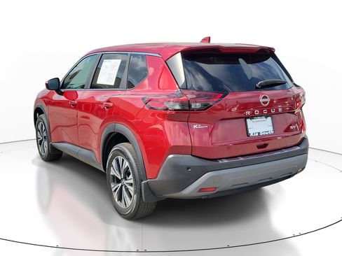 Used 2023 Nissan Rogue SV image 4