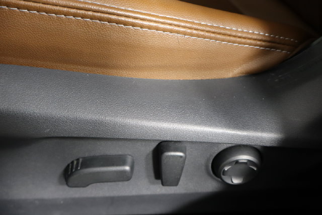 Used 2023 Subaru Outback Touring AWD/4WD image 20