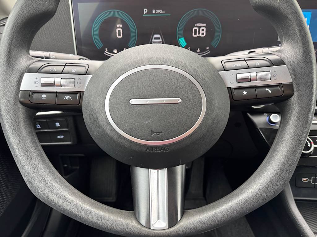Used 2025 Hyundai Sonata SE FWD image 17