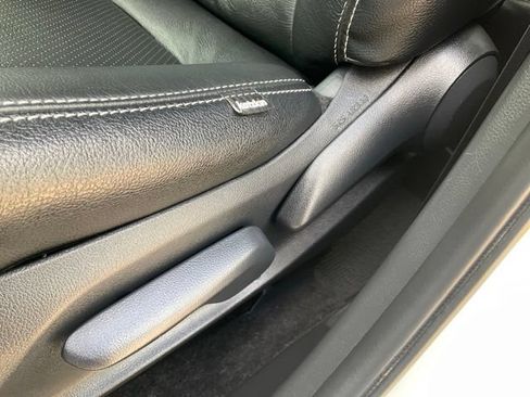 Used 2024 Toyota RAV4 LE FWD image 7