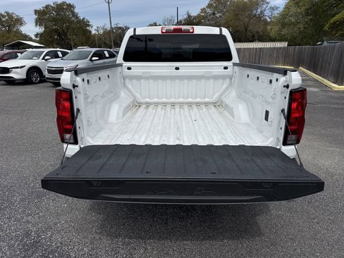Used 2024 Chevrolet Colorado LT RWD image 29