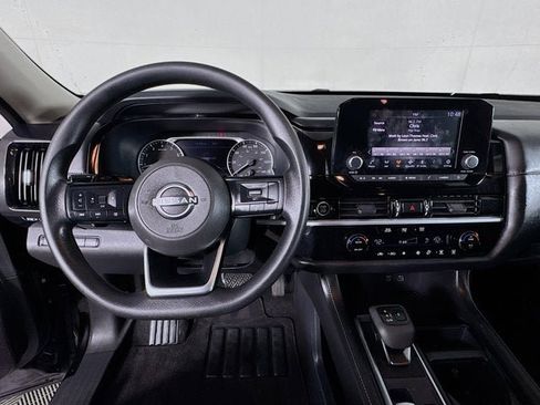 Used 2022 Nissan Pathfinder S AWD/4WD image 10