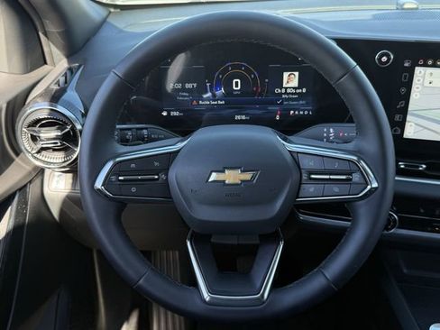 New 2026 Chevrolet Equinox LT image 13