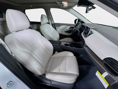 New 2026 Nissan Rogue SV FWD image 28