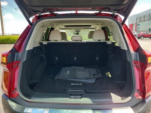 Certified 2023 Nissan Rogue SL w/ SL Premium Package FWD image 8