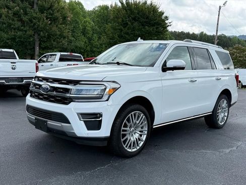 Used 2024 Ford Expedition Limited AWD/4WD image 8