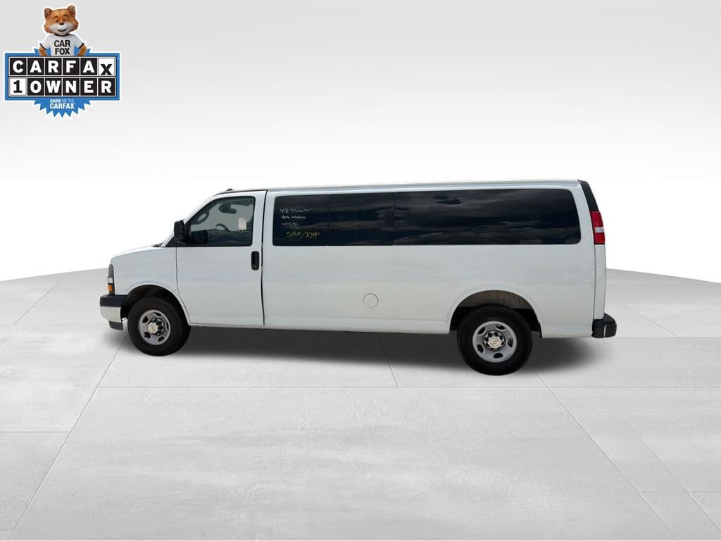 Used 2025 Chevrolet Express 3500 LT w/ LT Preferred Equipment Group RWD image 9