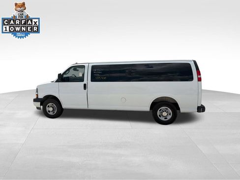 Used 2025 Chevrolet Express 3500 LT w/ LT Preferred Equipment Group RWD image 9