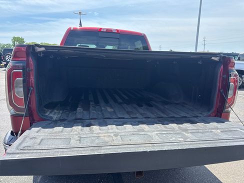 Used 2018 GMC Sierra 1500 SLT AWD/4WD image 9
