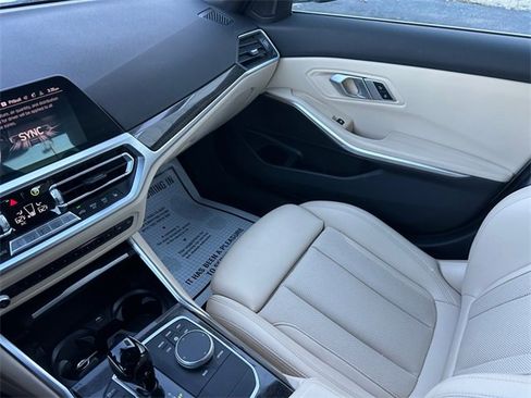 Used 2022 BMW 330i xDrive Sedan w/ Driving Assistance Package image 29