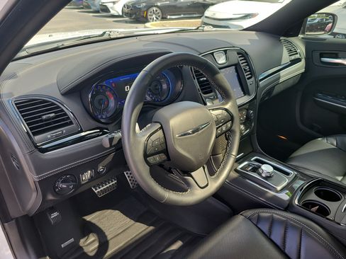 Used 2023 Chrysler 300 C RWD image 21