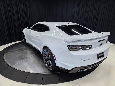 Used 2021 Chevrolet Camaro ZL1 RWD image 14