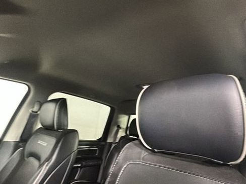 Used 2022 RAM 1500 Laramie AWD/4WD image 13