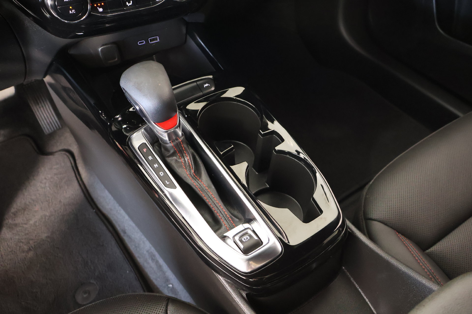 Used 2025 Chevrolet Trax RS w/ Driver Confidence Package FWD image 8