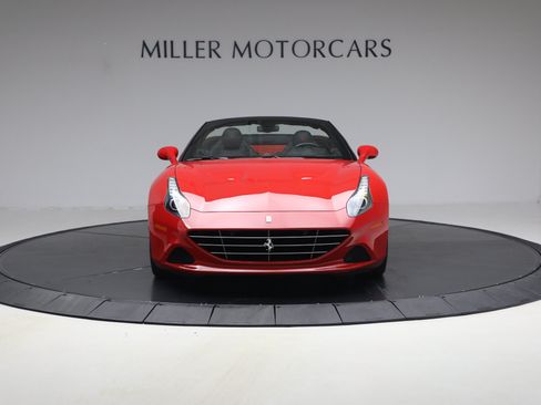 Certified 2017 Ferrari California T RWD image 12