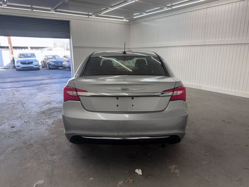 Used 2014 Chrysler 200 LX image 6