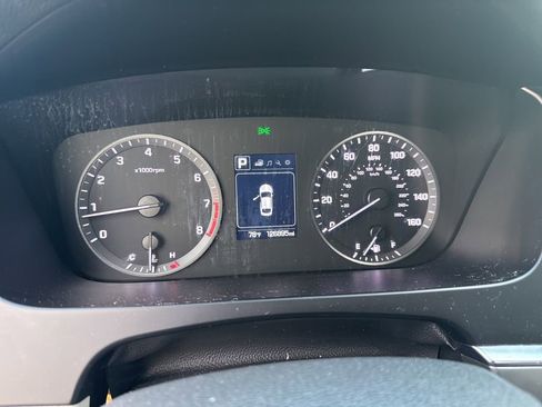 Used 2017 Hyundai Sonata Limited image 10