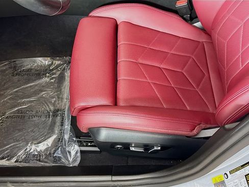 Used 2024 BMW i5 eDrive40i w/ M Sport Package image 18