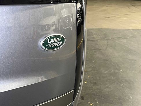Used 2023 Land Rover Range Rover SE image 16