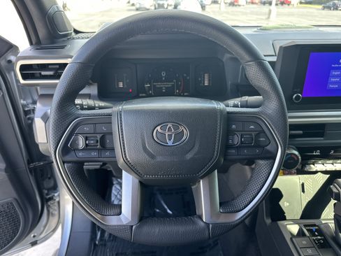 Used 2024 Toyota Tacoma SR5 w/ SR5 Upgrade Package image 31