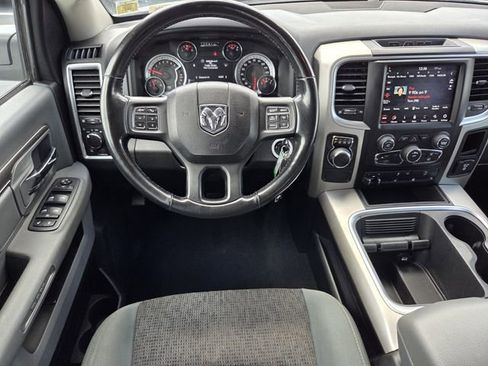 Used 2020 RAM 1500 Classic SLT w/ Luxury Group image 14