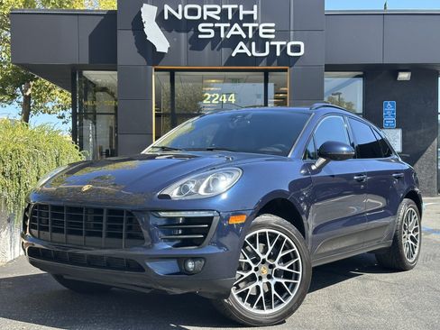 Used 2017 Porsche Macan AWD/4WD image 3