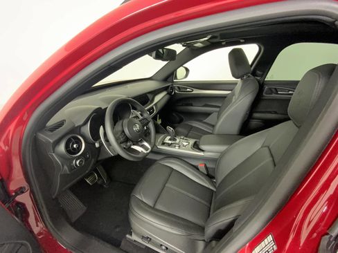 New 2025 Alfa Romeo Stelvio Sprint image 19