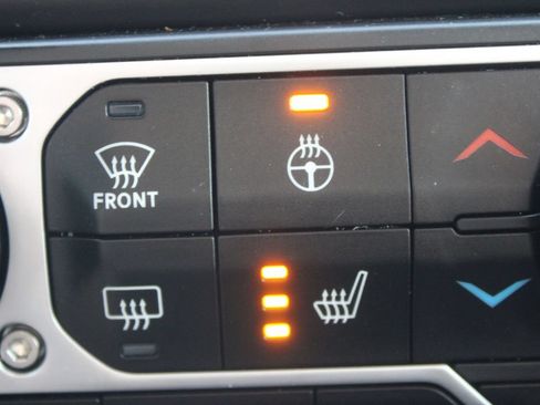 Used 2021 Jeep Wrangler Unlimited Sahara w/ LED Lighting Group AWD/4WD image 46