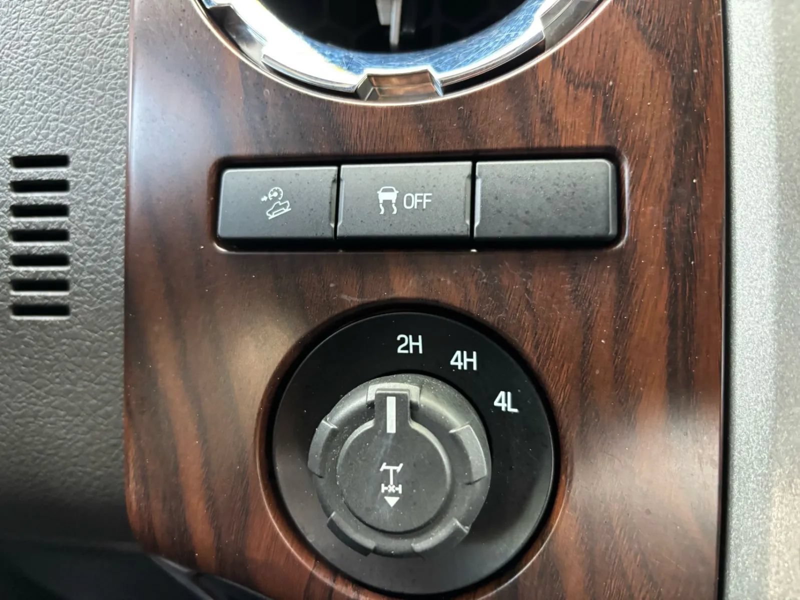 Used 2016 Ford F250 Lariat w/ Lariat Ultimate Package AWD/4WD image 30