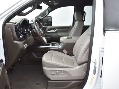 Used 2024 GMC Sierra 2500 SLT w/ Texas SLT Premium Package image 17