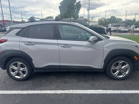 Used 2022 Hyundai Kona SEL w/ Cargo Package AWD/4WD image 6