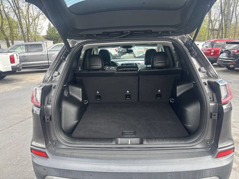 Used 2019 Jeep Cherokee Limited image 13