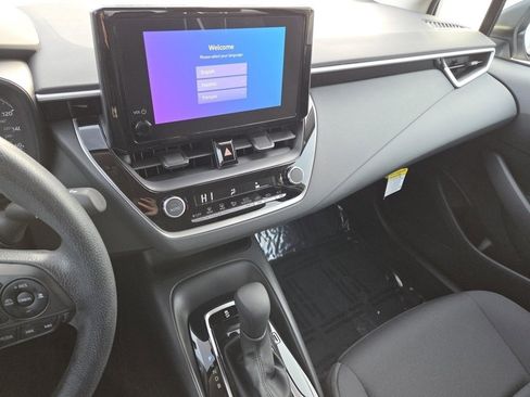 Used 2025 Toyota Corolla LE image 14