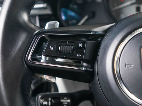 Certified 2023 Porsche Macan S AWD/4WD image 33
