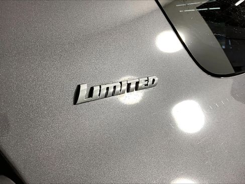 Used 2021 Toyota 4Runner Limited AWD/4WD image 10