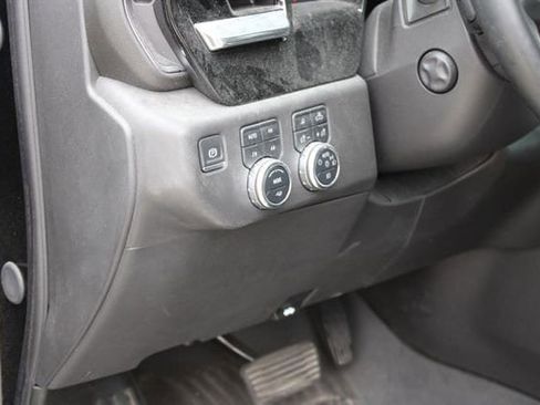 Used 2025 GMC Sierra 1500 SLT image 24