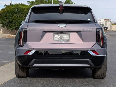 New 2026 Cadillac Optiq Luxury 1 image 35