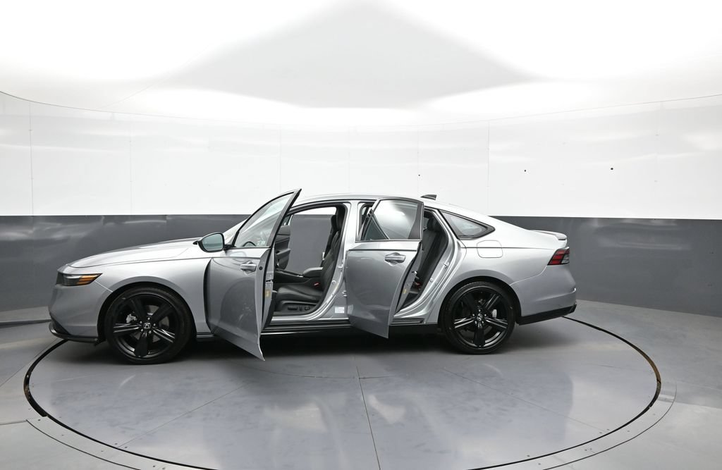 Used 2024 Honda Accord Sport image 42