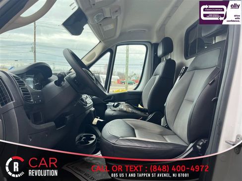 Used 2025 RAM ProMaster 2500 w/ Convenience Group FWD image 11