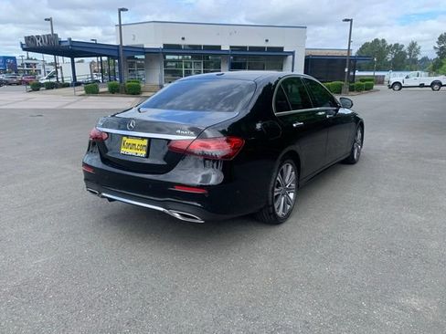 Used 2022 Mercedes-Benz E 350 4MATIC Sedan image 5