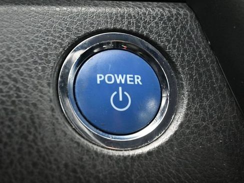 Used 2019 Toyota Camry LE FWD image 27