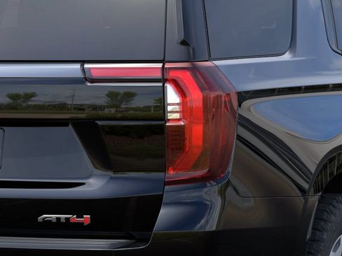 New 2026 GMC Yukon AT4 w/ AT4 Premium Plus Package AWD/4WD image 11