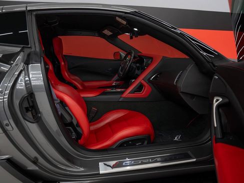 Used 2016 Chevrolet Corvette Z06 w/ 2LZ Preferred Equipment Group RWD image 65