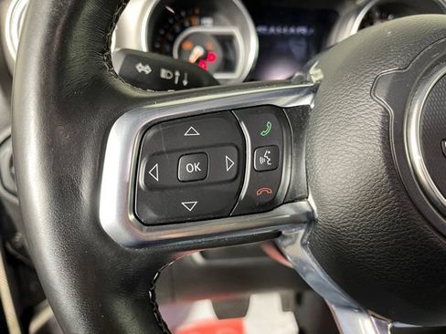 Used 2021 Jeep Wrangler Unlimited Sahara w/ Dual Top Group AWD/4WD image 21