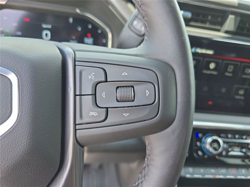 Used 2024 GMC Sierra 2500 Denali Ultimate AWD/4WD image 31