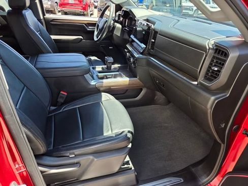 Certified 2024 Chevrolet Silverado 1500 RST w/ Convenience Package II AWD/4WD image 15