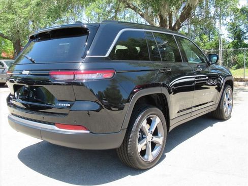 New 2026 Jeep Grand Cherokee Limited AWD/4WD image 7